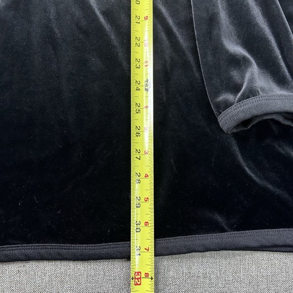 Roaman's Blouse Top Women's 3X Crew Neck Taiwan Black Velvet-Like Casual - Picture 13 of 13